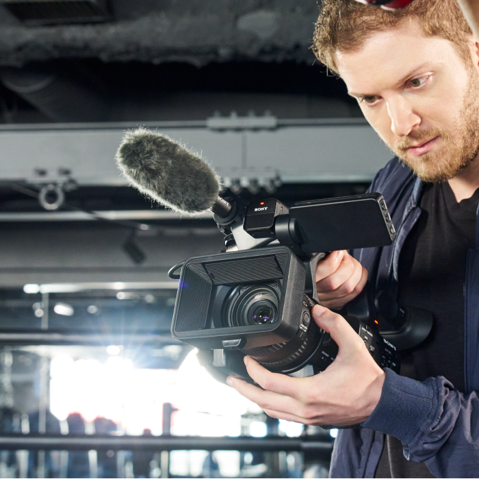 Sony añade a su portfolio dos camcorders 4K con autoenfoque basado en IA, seguimiento y encuadre automático